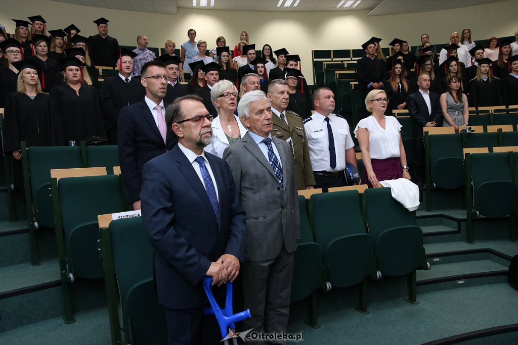 Zakończenie roku akademickiego w Wyższej Szkole Administracji Publicznej [28.06.2019] - zdjęcie #5 - eOstroleka.pl