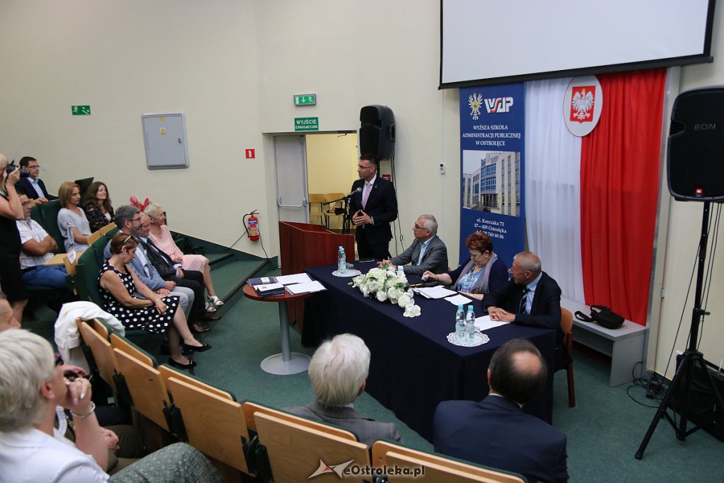 Zakończenie roku akademickiego w Wyższej Szkole Administracji Publicznej [28.06.2019] - zdjęcie #29 - eOstroleka.pl