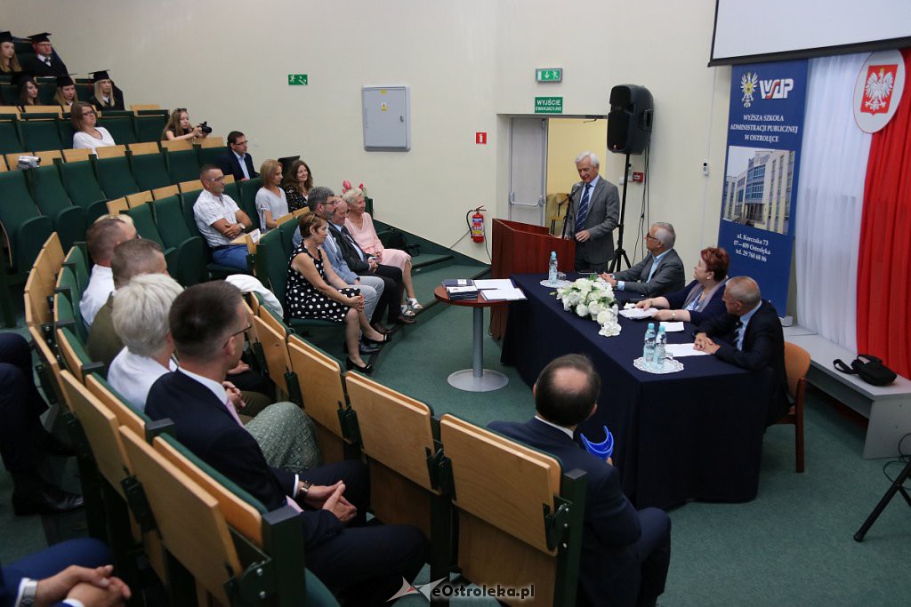 Zakończenie roku akademickiego w Wyższej Szkole Administracji Publicznej [28.06.2019] - zdjęcie #25 - eOstroleka.pl