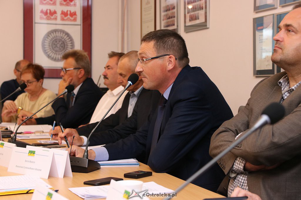 VII sesja Rady Powiatu w Ostrołęce [28.06.2019] - zdjęcie #16 - eOstroleka.pl