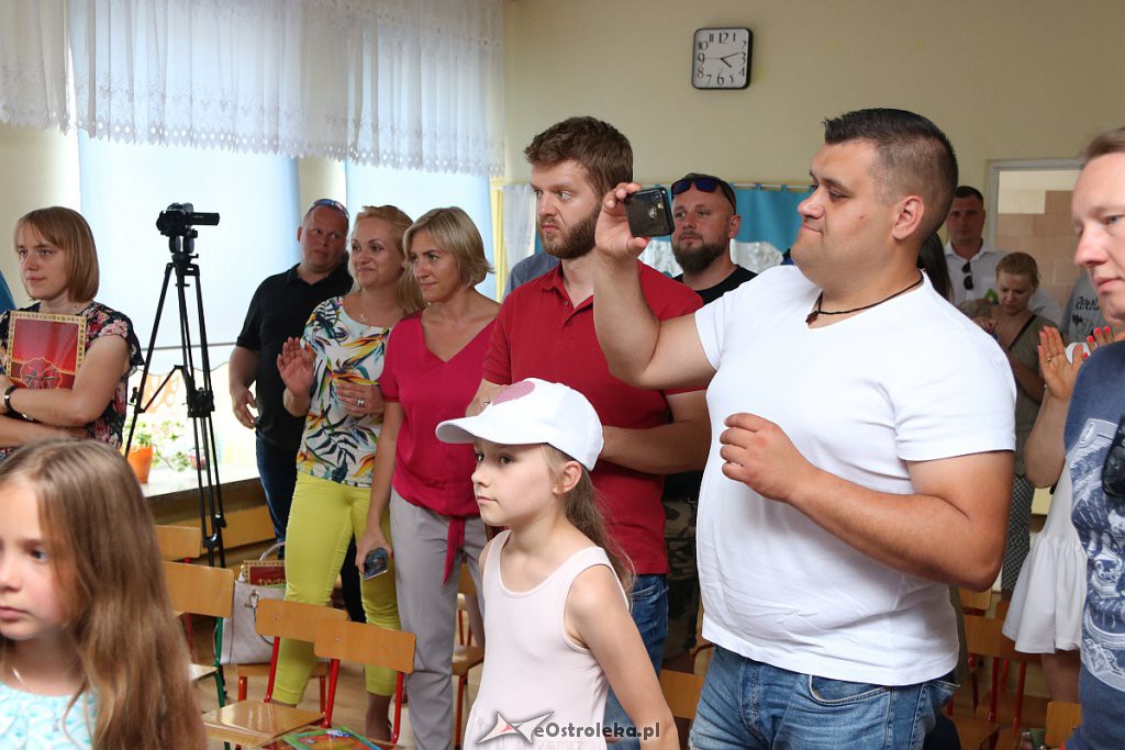 Siedmiolatki z „Krainy Misiów” pożegnały się z przedszkolem [30.06.2019] - zdjęcie #29 - eOstroleka.pl