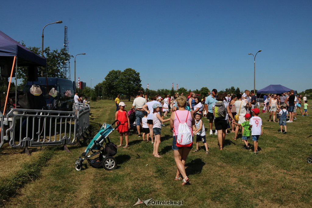 Festiwal Baniek Mydlanych na stadionie miejskim [30.06.2019] - zdjęcie #2 - eOstroleka.pl