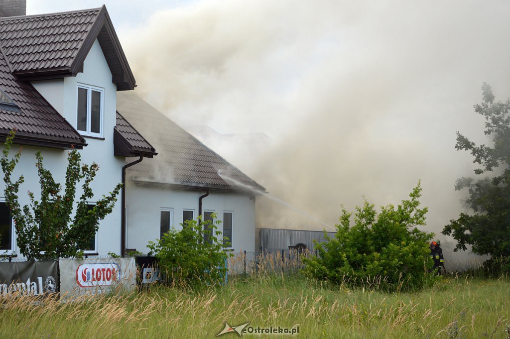Pożar przy ul. Pędzicha [03.07.2019] - zdjęcie #19 - eOstroleka.pl