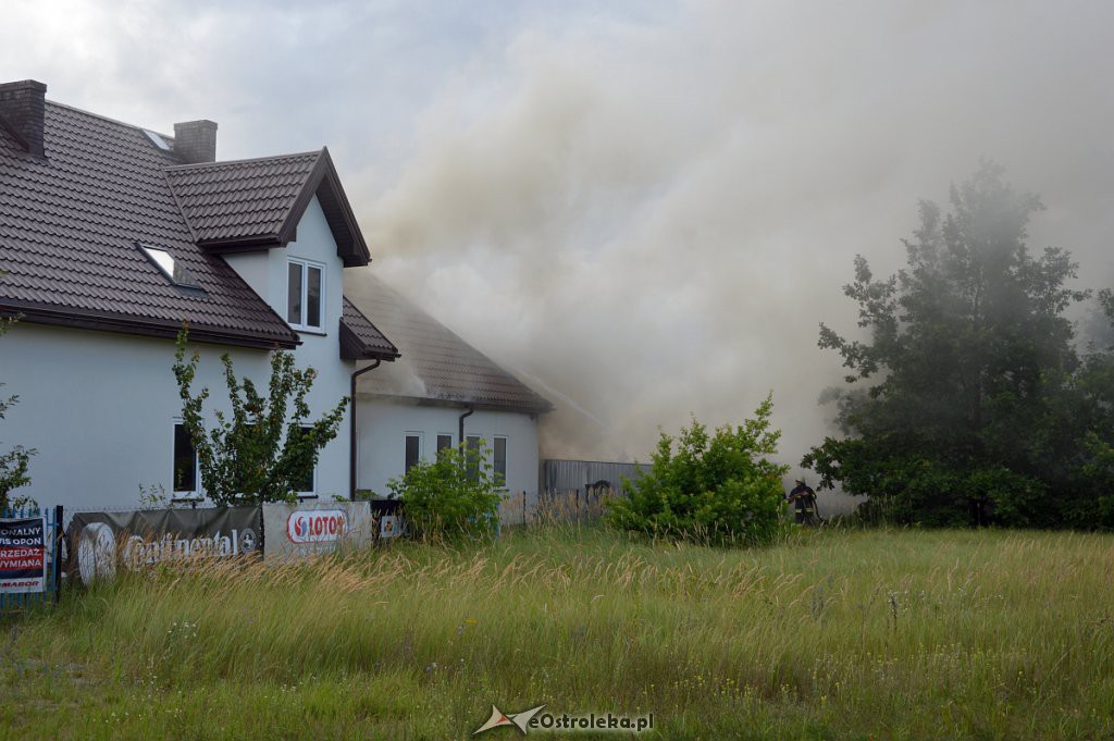 Pożar przy ul. Pędzicha [03.07.2019] - zdjęcie #22 - eOstroleka.pl