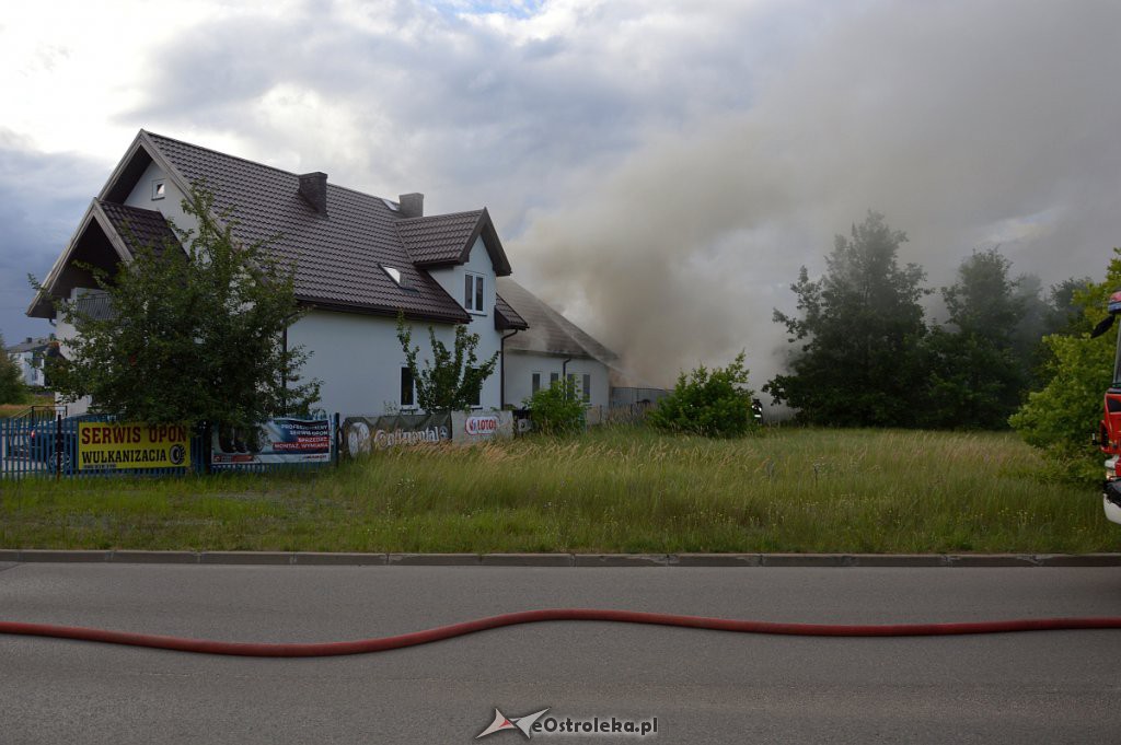 Pożar przy ul. Pędzicha [03.07.2019] - zdjęcie #23 - eOstroleka.pl