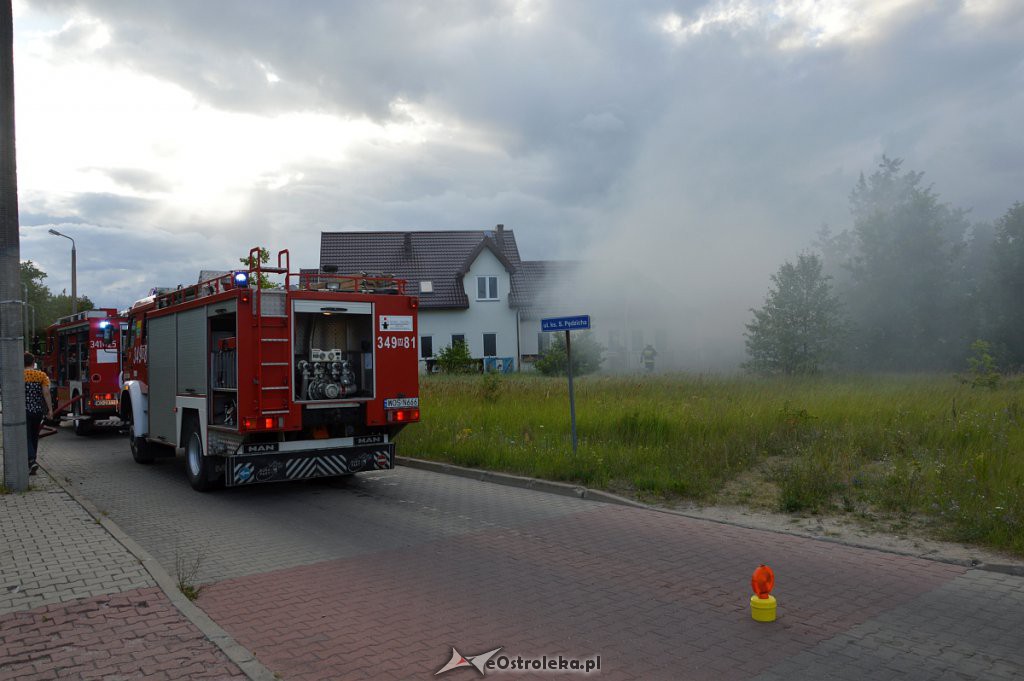 Pożar przy ul. Pędzicha [03.07.2019] - zdjęcie #37 - eOstroleka.pl