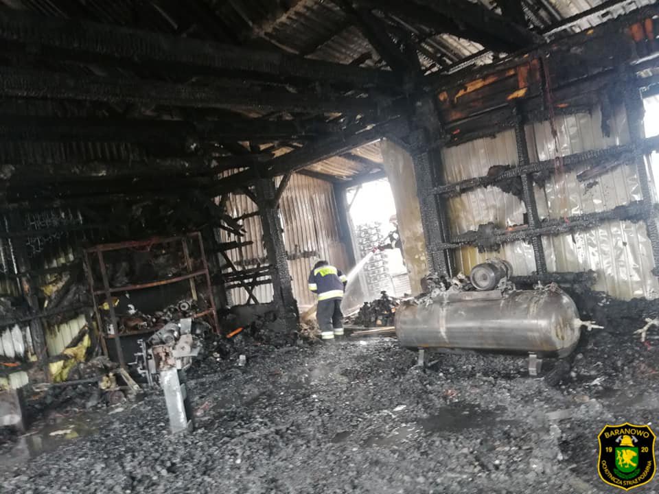Pożar tartaku w Łęgu Starościńskim [07.07.2019] - zdjęcie #3 - eOstroleka.pl