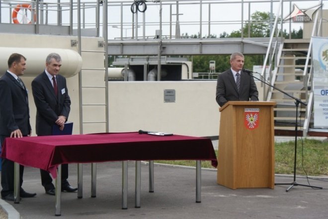 Uroczyste zakończenie modernizacji oczyszczalni ścieków (26.08.2010) - zdjęcie #26 - eOstroleka.pl