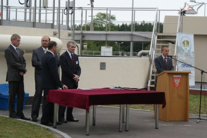 Uroczyste zakończenie modernizacji oczyszczalni ścieków (26.08.2010) - zdjęcie #20 - eOstroleka.pl