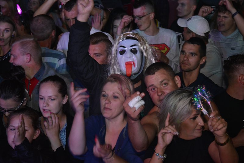 „Noc z gwiazdami pod gwiazdami” w Szarłacie: Koncert grupy Bayera i oświadczyny [ZDJĘCIA] - zdjęcie #61 - eOstroleka.pl