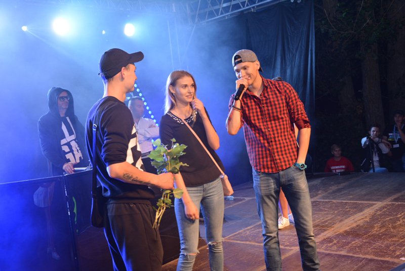 „Noc z gwiazdami pod gwiazdami” w Szarłacie: Koncert grupy Bayera i oświadczyny [ZDJĘCIA] - zdjęcie #36 - eOstroleka.pl