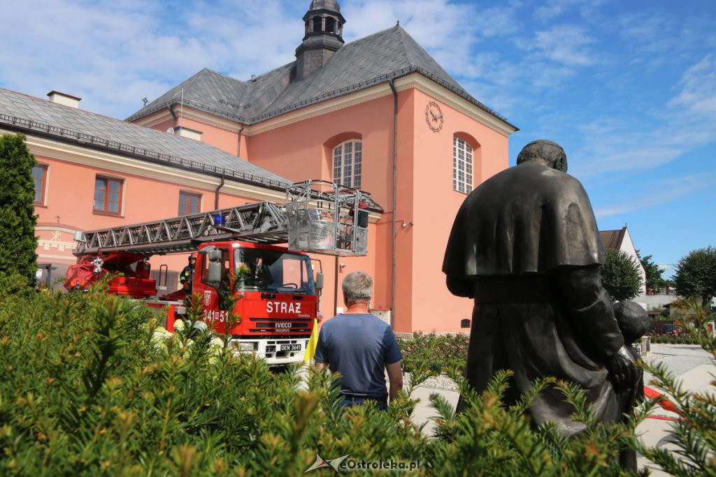 Strażacka akcja w sanktuarium św. Antoniego Padewskiego w Ostrołęce [24.07.2019] - zdjęcie #40 - eOstroleka.pl