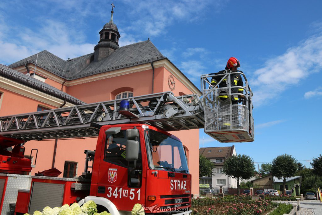 Strażacka akcja w sanktuarium św. Antoniego Padewskiego w Ostrołęce [24.07.2019] - zdjęcie #43 - eOstroleka.pl