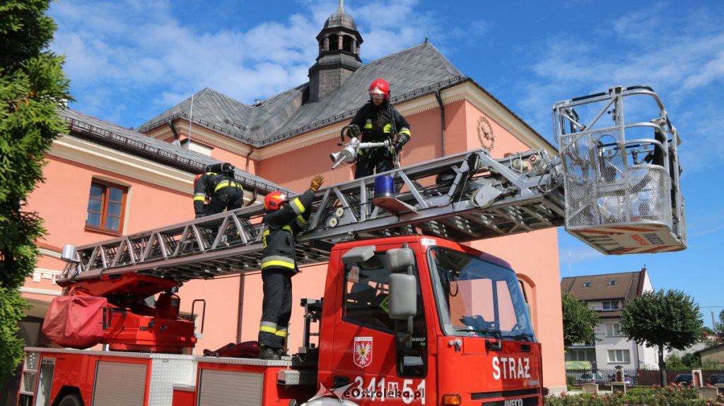 Strażacka akcja w sanktuarium św. Antoniego Padewskiego w Ostrołęce [24.07.2019] - zdjęcie #51 - eOstroleka.pl