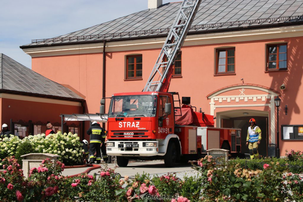Strażacka akcja w sanktuarium św. Antoniego Padewskiego w Ostrołęce [24.07.2019] - zdjęcie #58 - eOstroleka.pl
