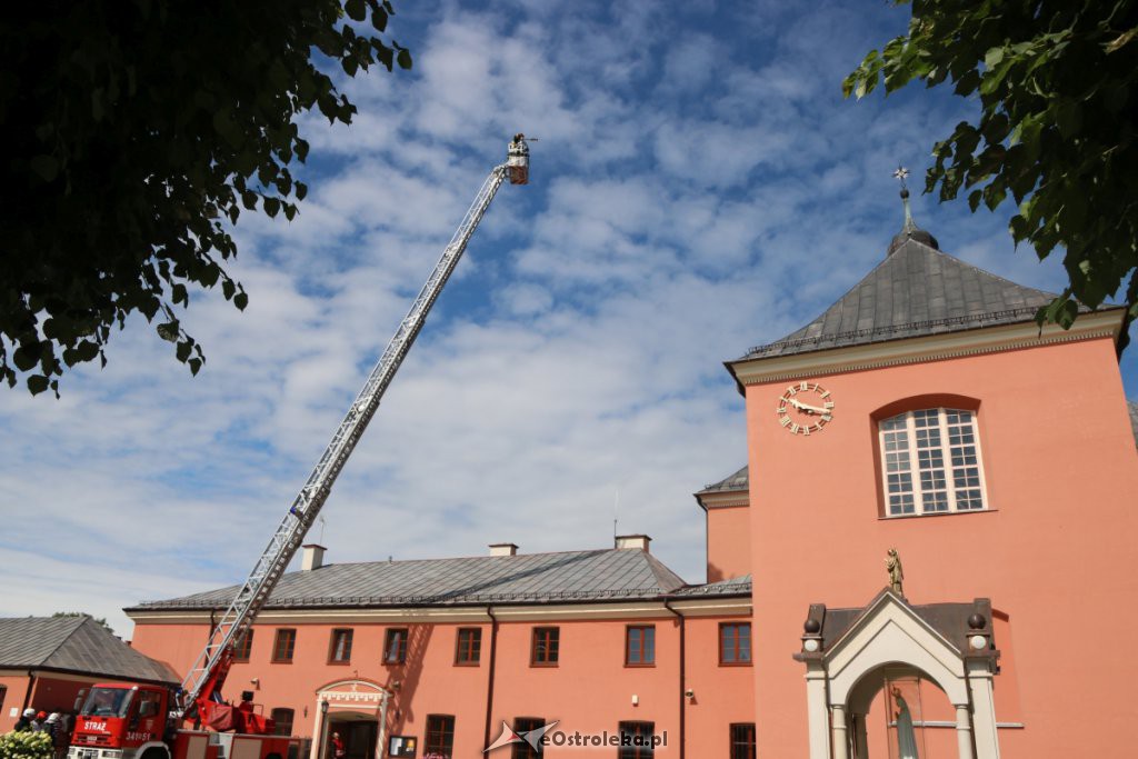 Strażacka akcja w sanktuarium św. Antoniego Padewskiego w Ostrołęce [24.07.2019] - zdjęcie #62 - eOstroleka.pl