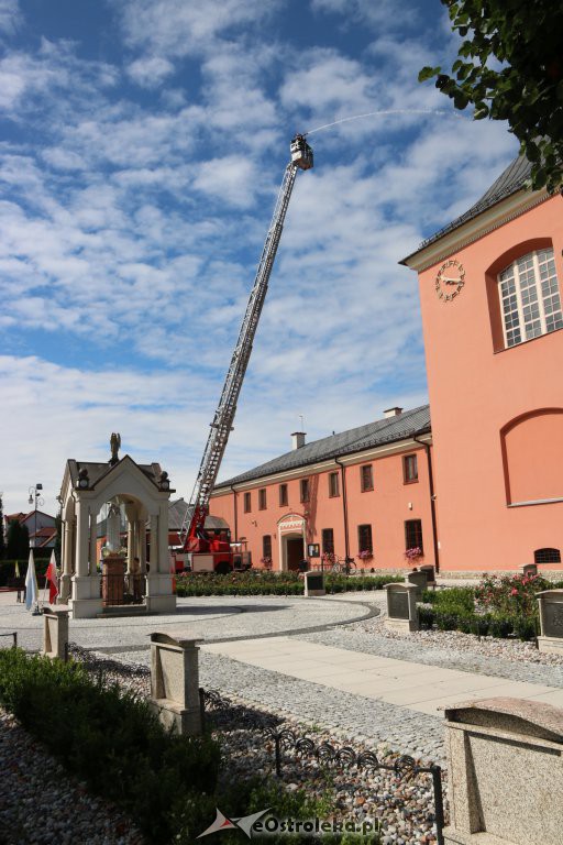 Strażacka akcja w sanktuarium św. Antoniego Padewskiego w Ostrołęce [24.07.2019] - zdjęcie #65 - eOstroleka.pl
