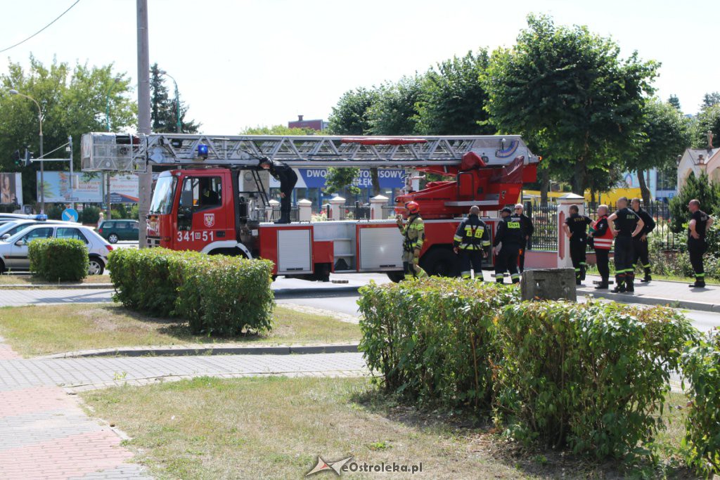 Strażacka akcja w sanktuarium św. Antoniego Padewskiego w Ostrołęce [24.07.2019] - zdjęcie #25 - eOstroleka.pl