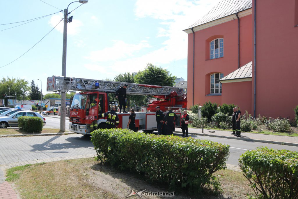 Strażacka akcja w sanktuarium św. Antoniego Padewskiego w Ostrołęce [24.07.2019] - zdjęcie #22 - eOstroleka.pl