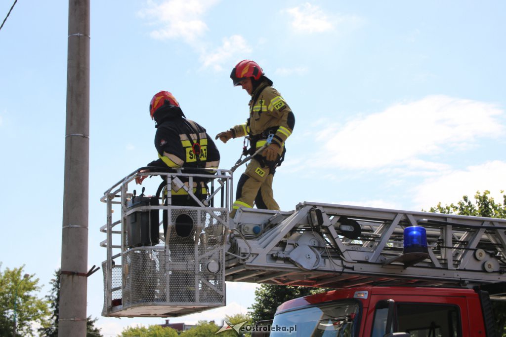 Strażacka akcja w sanktuarium św. Antoniego Padewskiego w Ostrołęce [24.07.2019] - zdjęcie #15 - eOstroleka.pl