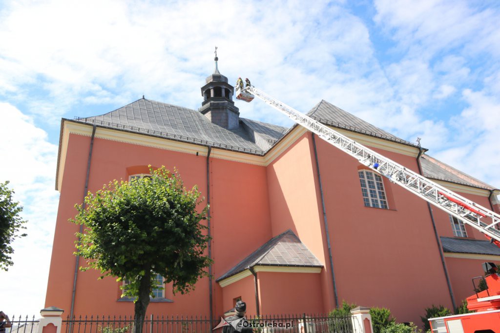 Strażacka akcja w sanktuarium św. Antoniego Padewskiego w Ostrołęce [24.07.2019] - zdjęcie #8 - eOstroleka.pl