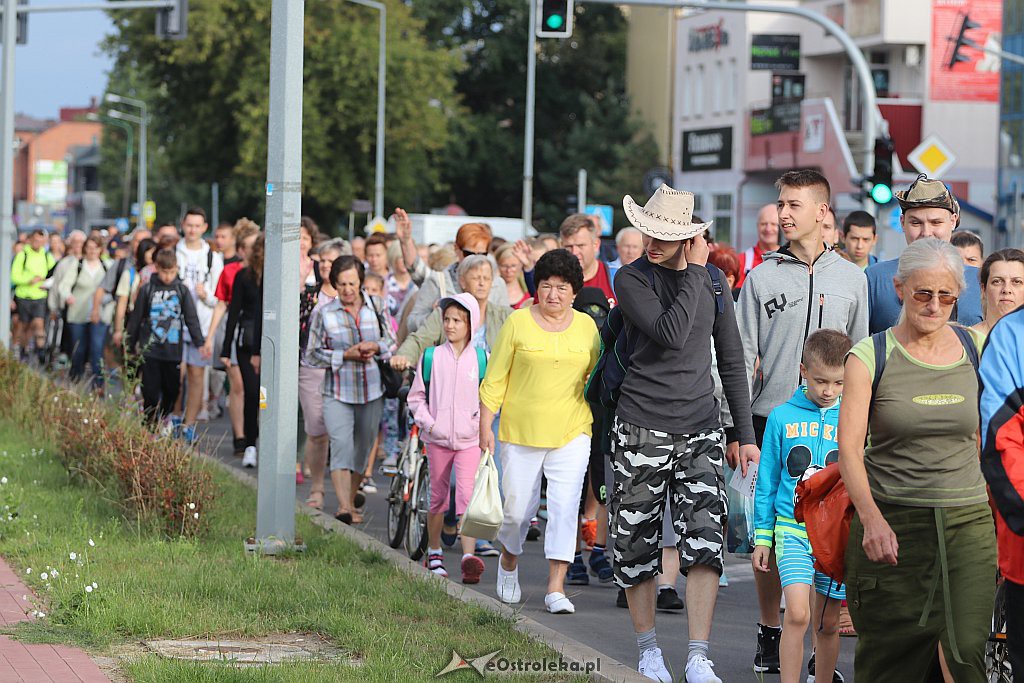 Piesza Pielgrzymka Łomżyńska na Jasną Górę 2019 [01.08.2019] - zdjęcie #39 - eOstroleka.pl