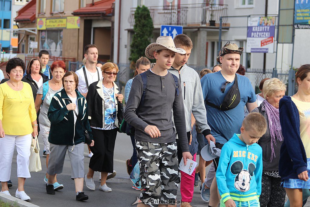 Piesza Pielgrzymka Łomżyńska na Jasną Górę 2019 [01.08.2019] - zdjęcie #48 - eOstroleka.pl