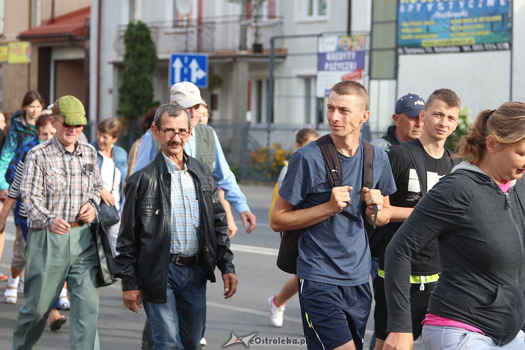Piesza Pielgrzymka Łomżyńska na Jasną Górę 2019 [01.08.2019] - zdjęcie #13 - eOstroleka.pl