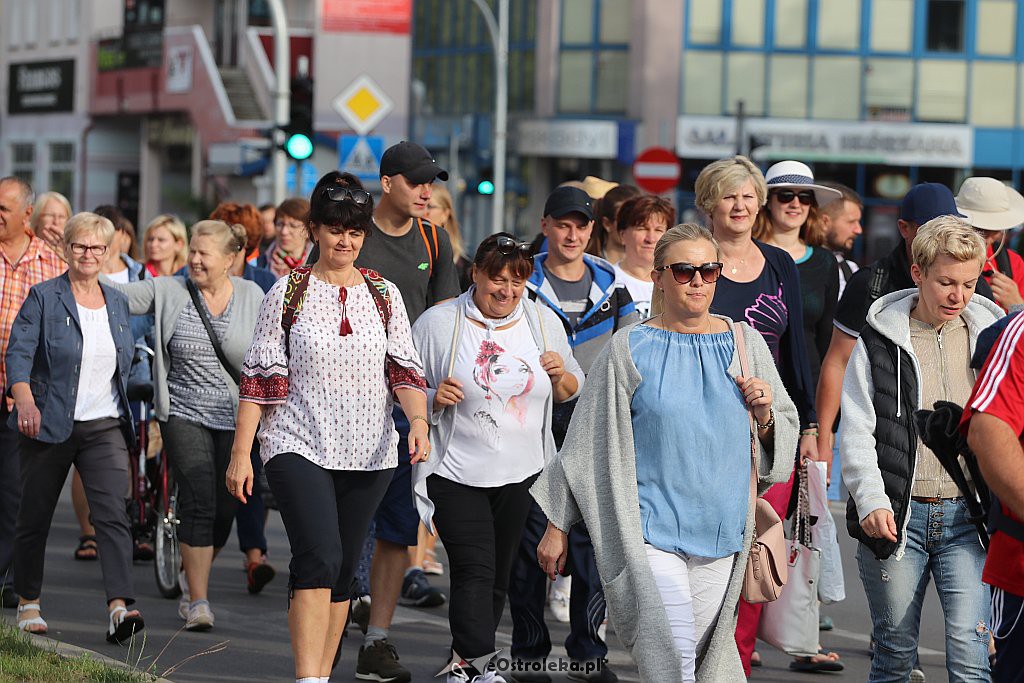 Piesza Pielgrzymka Łomżyńska na Jasną Górę 2019 [01.08.2019] - zdjęcie #9 - eOstroleka.pl