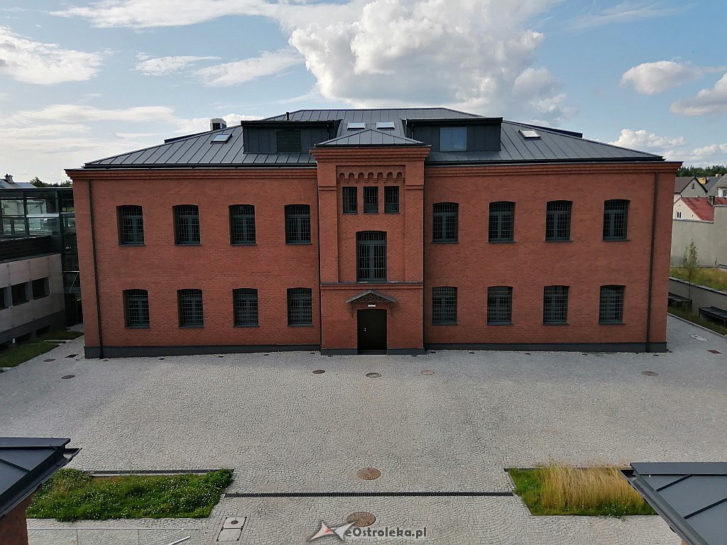 Kładka przy Muzeum Żołnierzy Wyklętych w Ostrołęce [04.08.2019] - zdjęcie #11 - eOstroleka.pl