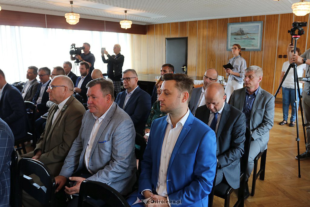 Konferencja dotycząca trzeciego mostu na Narwi [13.08.2019] - zdjęcie #2 - eOstroleka.pl