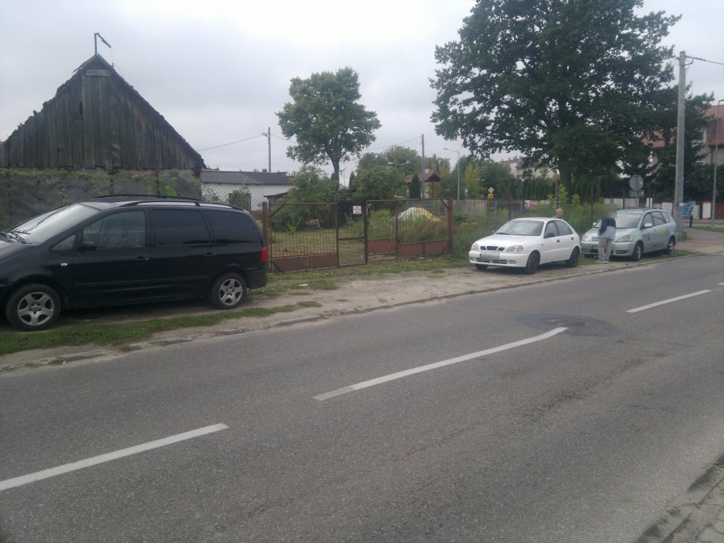 Interwencja Czytelnika: Parkowanie przy ul. Nasypowej [13.08.2019] - zdjęcie #5 - eOstroleka.pl