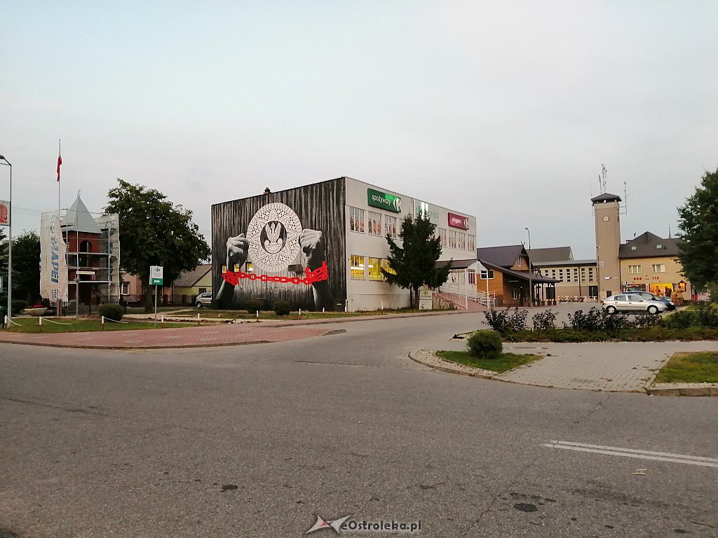 Mural w Myszyńcu [17.08.2019] - zdjęcie #4 - eOstroleka.pl