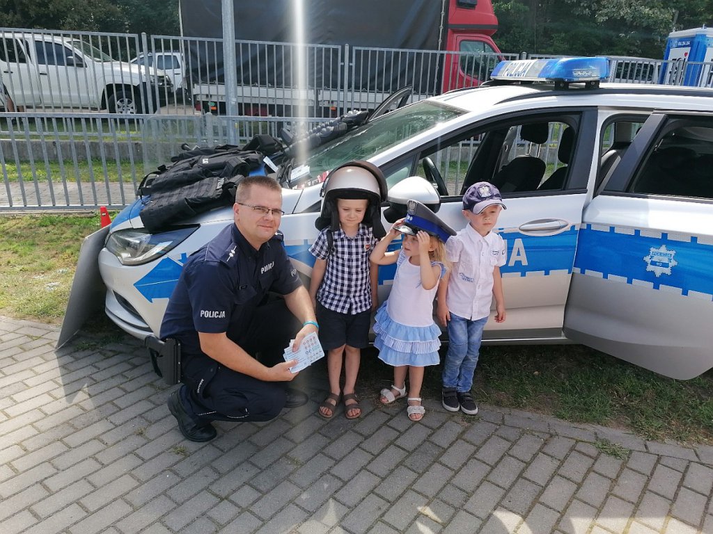 Wakacyjna profilaktyka ostrołęckiej policji [21.08.2019] - zdjęcie #3 - eOstroleka.pl
