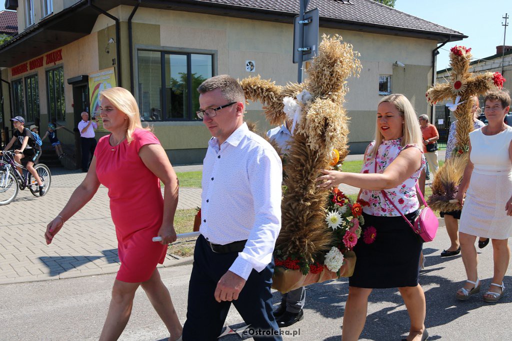 Dożynki parafialno-gminno-powiatowe. Tak się bawią w Olszewo-Borkach [24.08.2019 - zdjęcie #17 - eOstroleka.pl