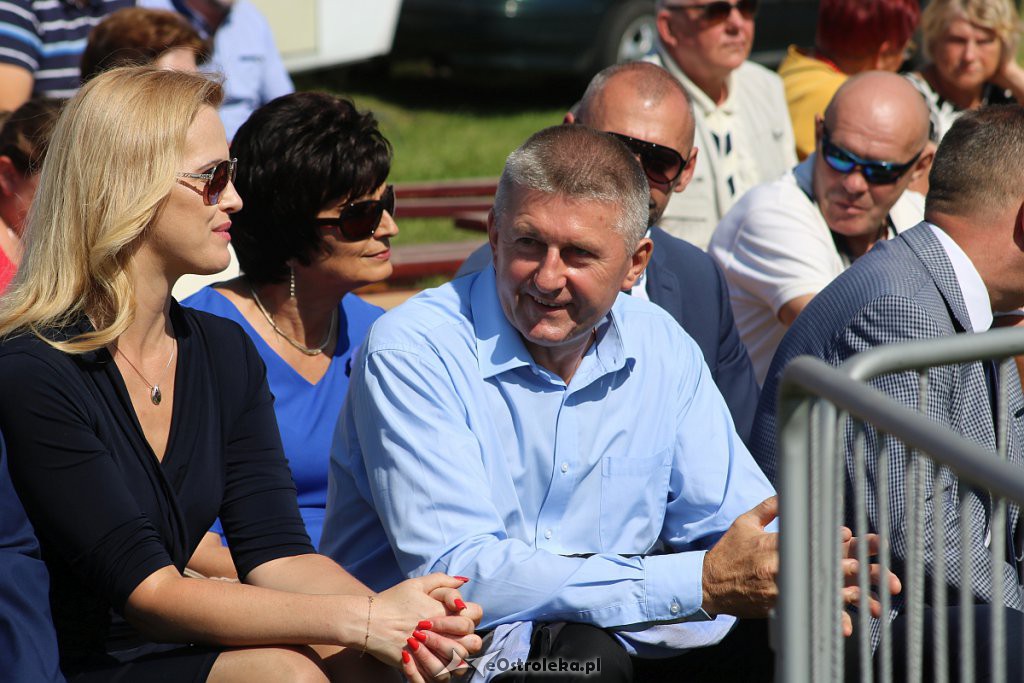 Dożynki parafialno-gminno-powiatowe. Tak się bawią w Olszewo-Borkach [24.08.2019 - zdjęcie #103 - eOstroleka.pl