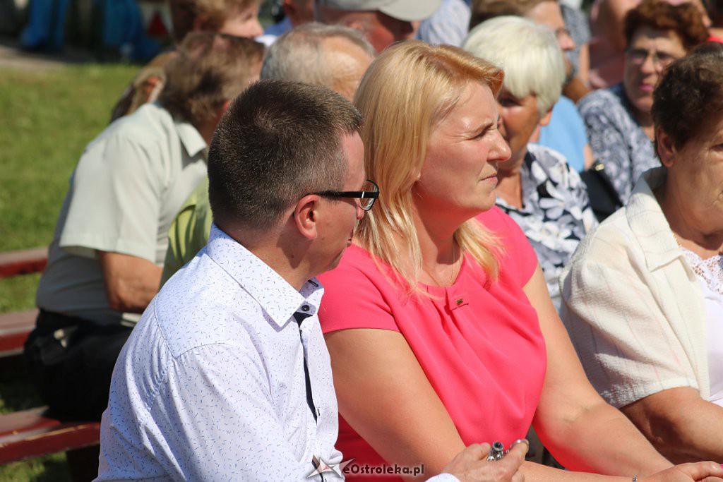 Dożynki parafialno-gminno-powiatowe. Tak się bawią w Olszewo-Borkach [24.08.2019 - zdjęcie #79 - eOstroleka.pl