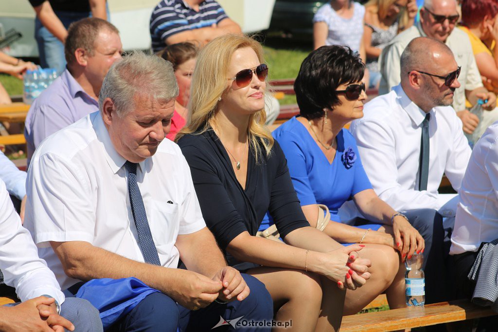Dożynki parafialno-gminno-powiatowe. Tak się bawią w Olszewo-Borkach [24.08.2019 - zdjęcie #75 - eOstroleka.pl