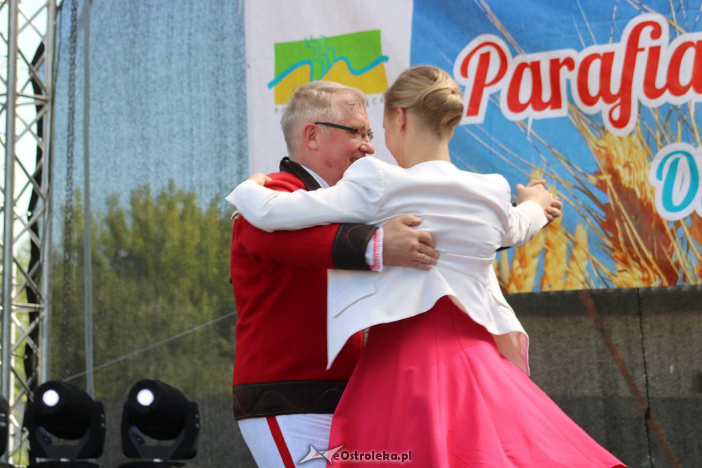 Dożynki parafialno-gminno-powiatowe. Tak się bawią w Olszewo-Borkach [24.08.2019 - zdjęcie #68 - eOstroleka.pl