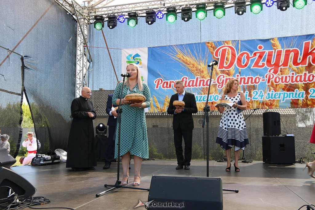 Dożynki parafialno-gminno-powiatowe. Tak się bawią w Olszewo-Borkach [24.08.2019 - zdjęcie #60 - eOstroleka.pl