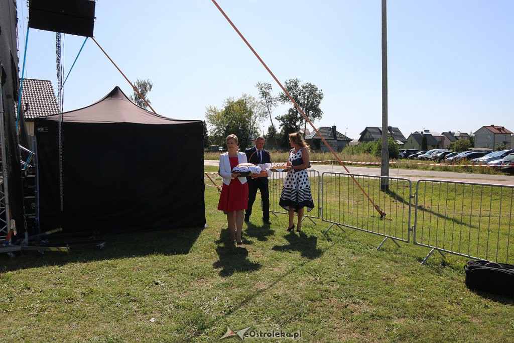 Dożynki parafialno-gminno-powiatowe. Tak się bawią w Olszewo-Borkach [24.08.2019 - zdjęcie #59 - eOstroleka.pl