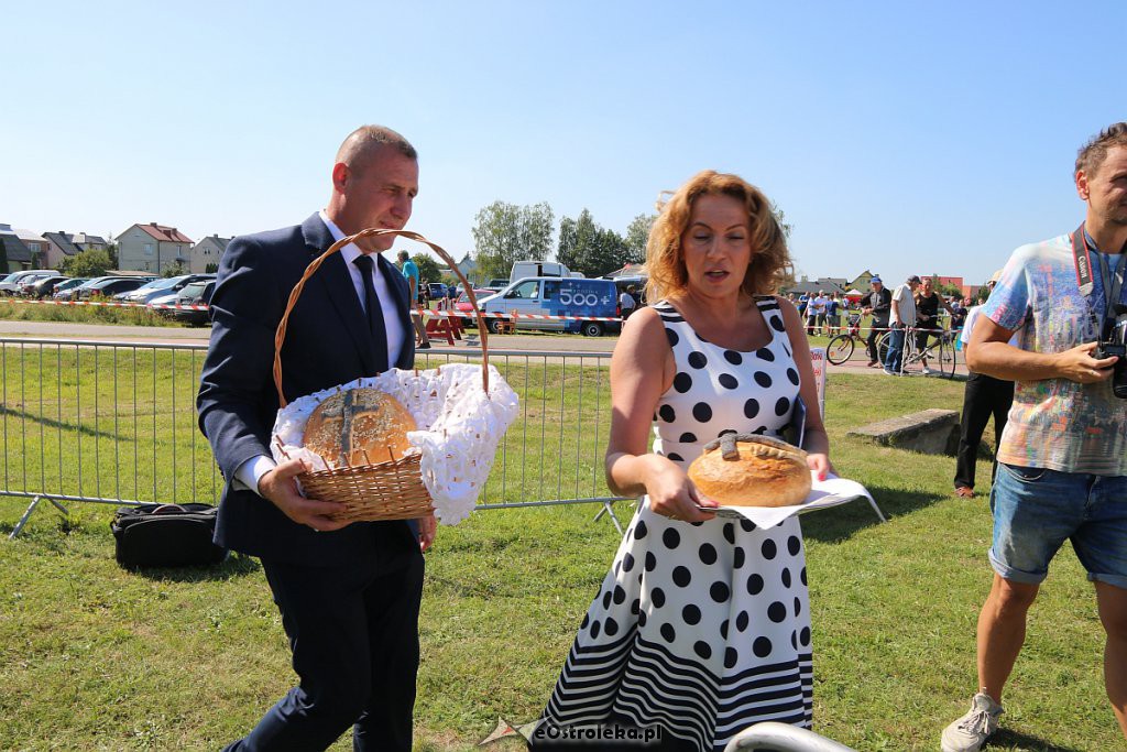Dożynki parafialno-gminno-powiatowe. Tak się bawią w Olszewo-Borkach [24.08.2019 - zdjęcie #57 - eOstroleka.pl