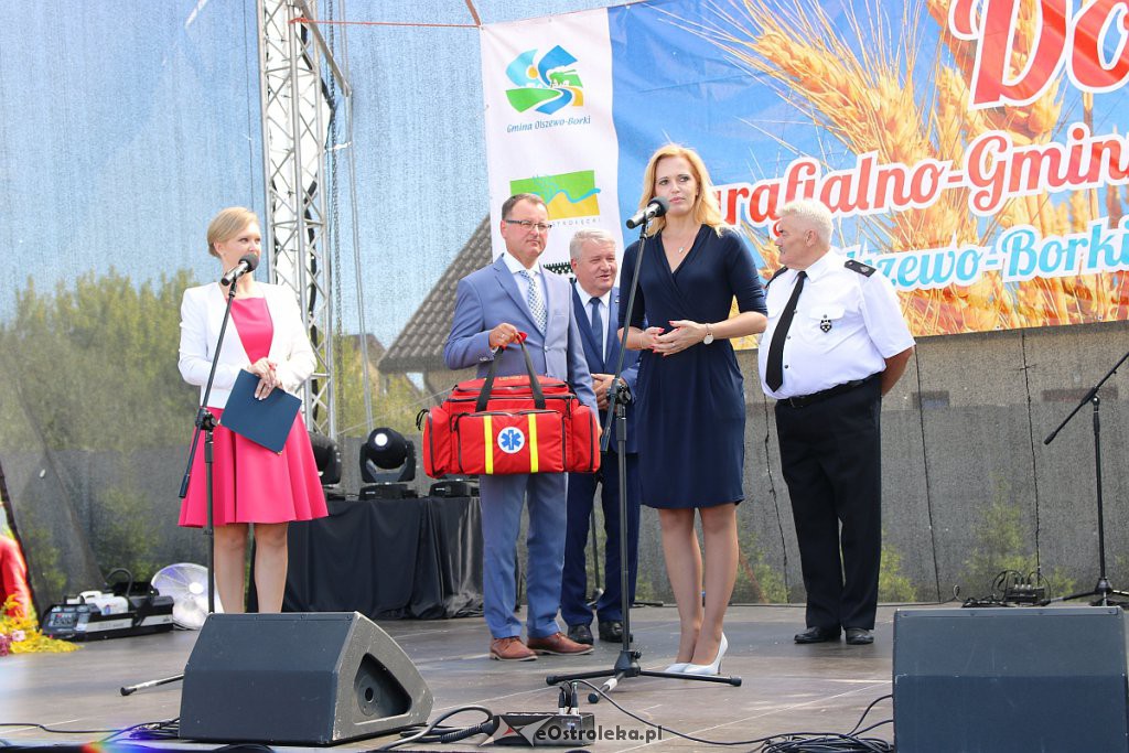 Dożynki parafialno-gminno-powiatowe. Tak się bawią w Olszewo-Borkach [24.08.2019 - zdjęcie #48 - eOstroleka.pl