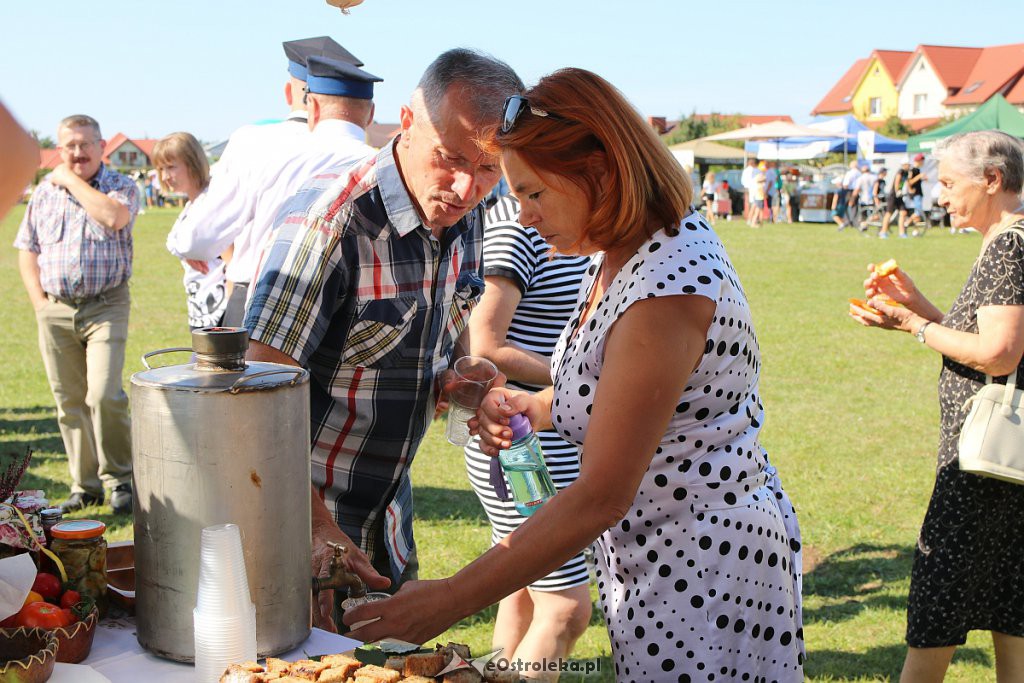 Dożynki parafialno-gminno-powiatowe. Tak się bawią w Olszewo-Borkach [24.08.2019 - zdjęcie #41 - eOstroleka.pl