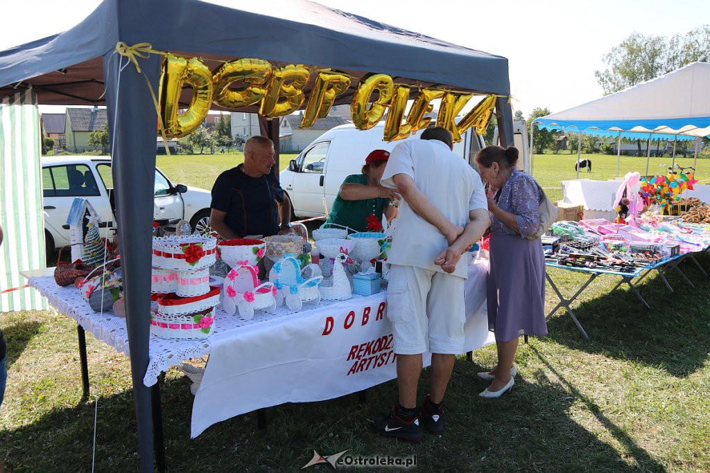 Dożynki parafialno-gminno-powiatowe. Tak się bawią w Olszewo-Borkach [24.08.2019 - zdjęcie #16 - eOstroleka.pl