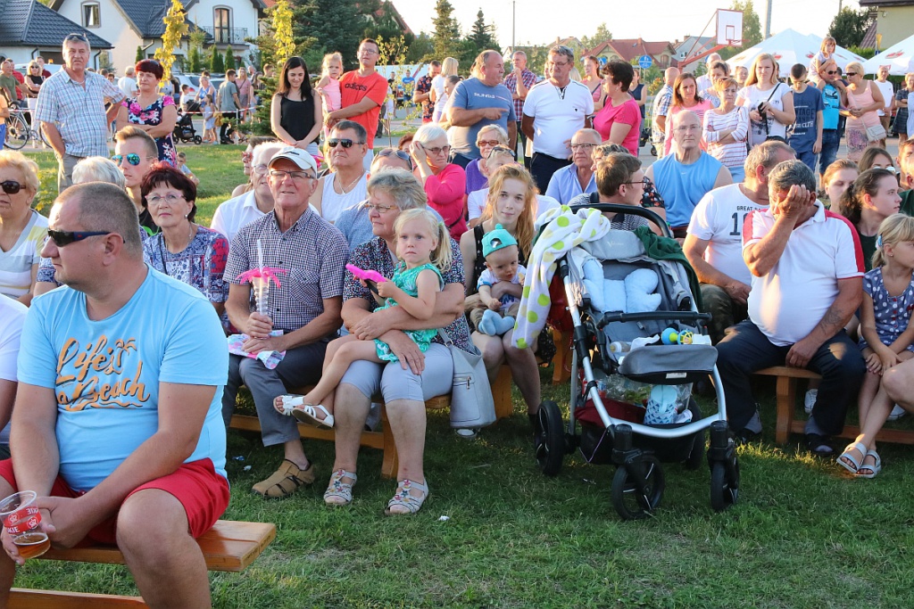 Dożynkowa zabawa w Olszewo-Borkach [24.08.2019] - zdjęcie #21 - eOstroleka.pl