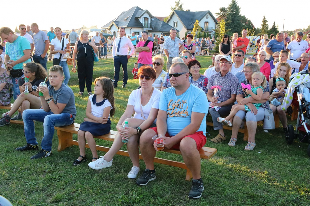 Dożynkowa zabawa w Olszewo-Borkach [24.08.2019] - zdjęcie #22 - eOstroleka.pl