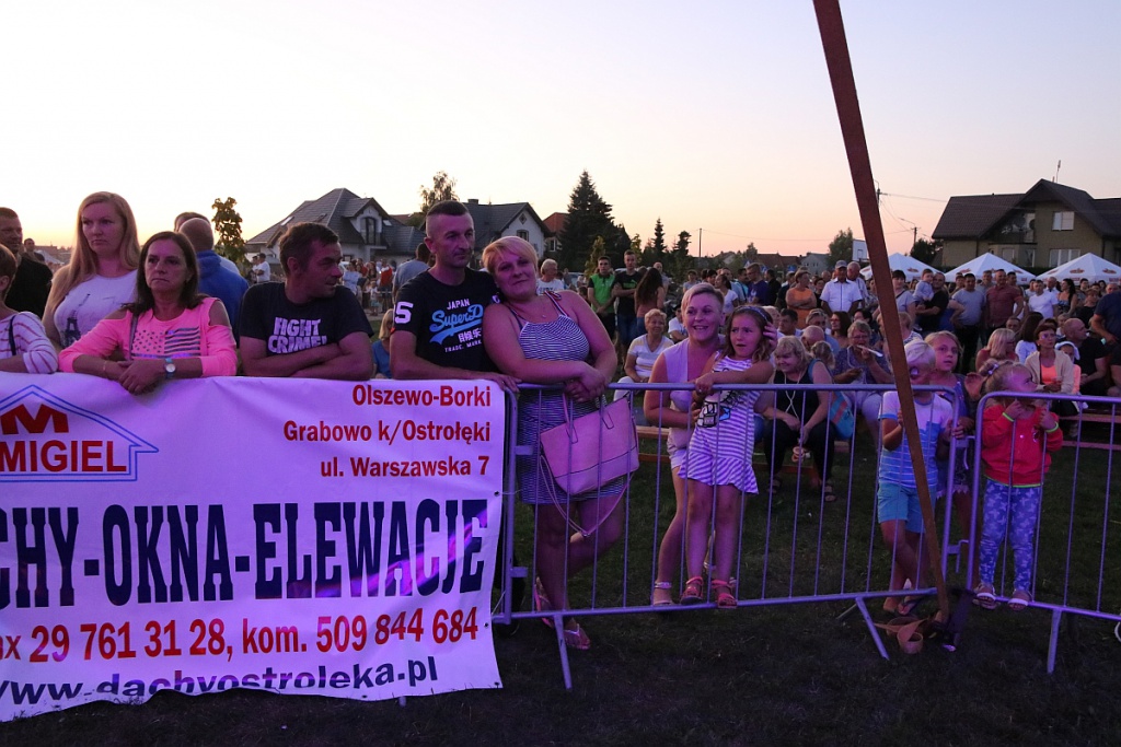 Dożynkowa zabawa w Olszewo-Borkach [24.08.2019] - zdjęcie #20 - eOstroleka.pl