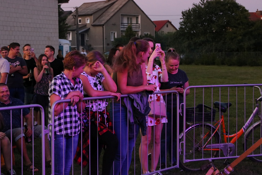 Dożynkowa zabawa w Olszewo-Borkach [24.08.2019] - zdjęcie #17 - eOstroleka.pl