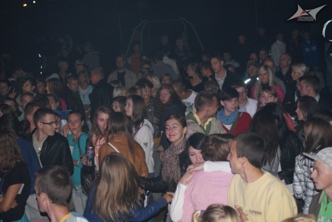 Zakończenie wakacji w rytmach disco - występ zespołów Vertim i Focus (29.08.2010) - zdjęcie #44 - eOstroleka.pl